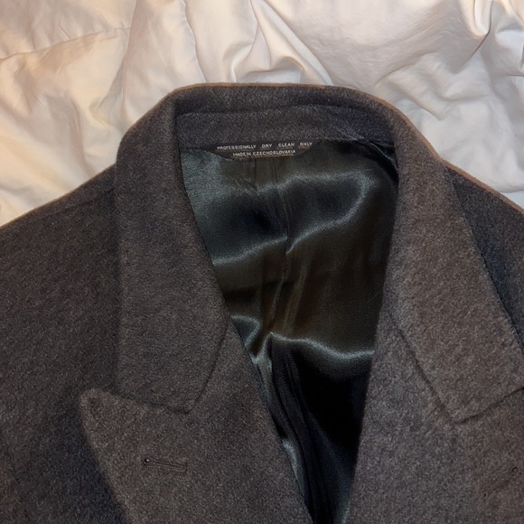 Mens Long sleeve formal double breasted wool coat. - Picture 3 of 4